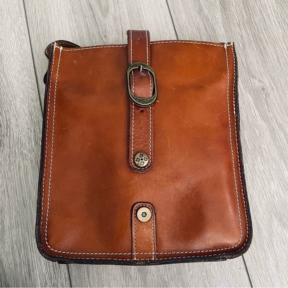 Patricia Nash Venezia Smooth Heritage Brown Leather Pouch Crossbody Bag - Picture 11 of 12
